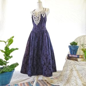 Gunne Sax Formal Gown 1980s Vintage Brocade and Lace Size 6/8